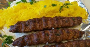 الكباب الإيراني مع الأرز